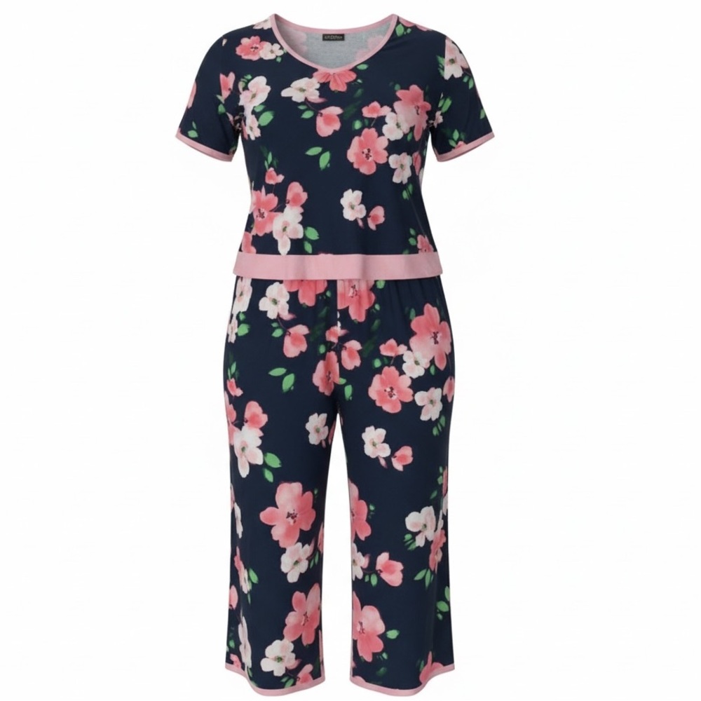 NWT: Simply Vera Wang black, pink, white, green floral capri pants pajama set